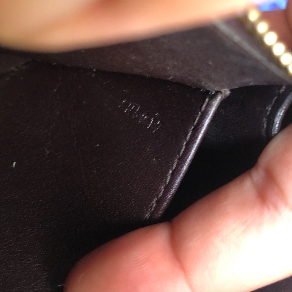 Louis Vuitton Vernis Pouch - Picture 8 of 8